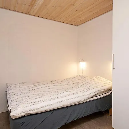 In A Centre- Type 12 別荘 ブラーバンド